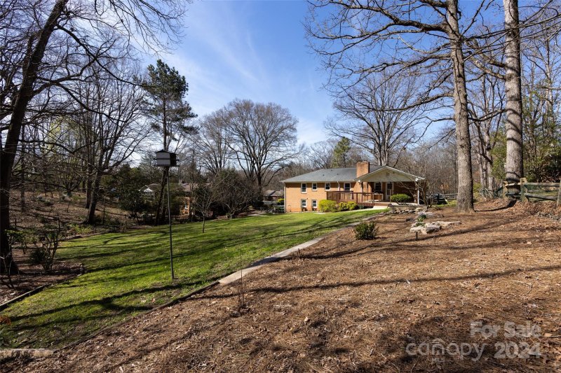 Property image 4 at 1814 Summerhill Drive, Charlotte, NC 28212