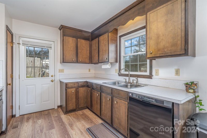 Property image 4 at 3032 Scarlet Circle, Charlotte, NC 28273