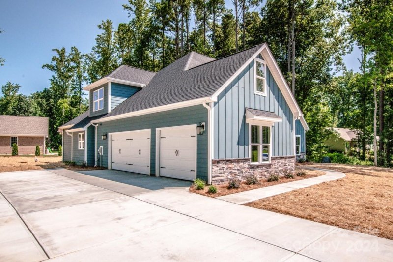 Property image 2 at 115 Scenic View Drive, Mooresville, NC 28115