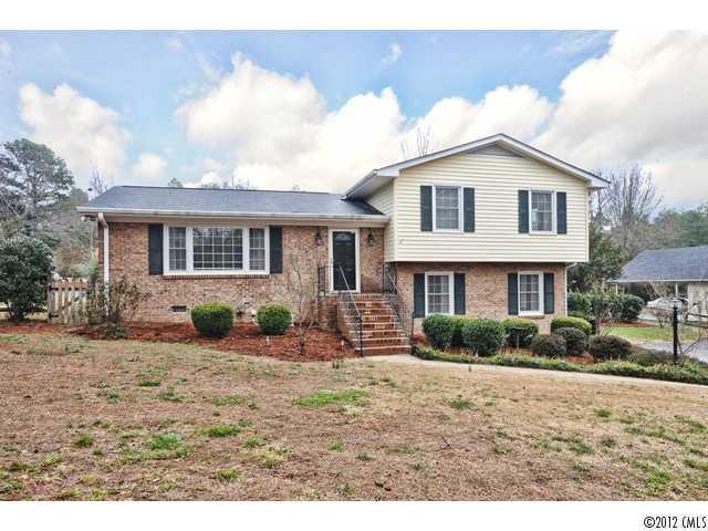 1932 Briarwood Circle