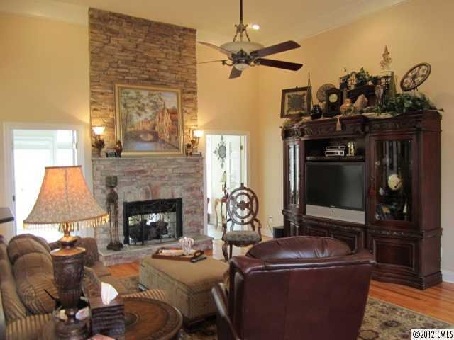 Property image 5 at 1043 Marguerite Drive, Lowell, NC 28098