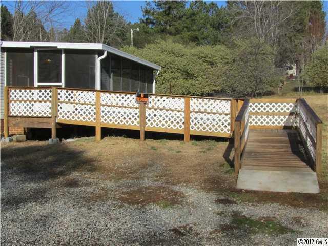 Property image 2 at 1093 Oakbrook Lane, Denver, NC 28037