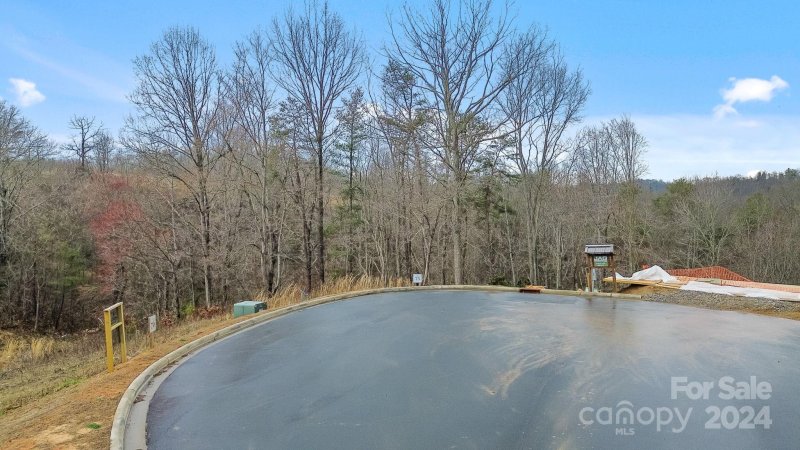 Property image 3 of 406 Blue Mind Way in Olivette, Asheville, NC 28804