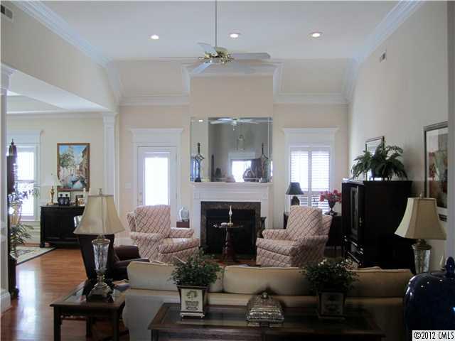 Property image 2 at 1579 Elkhart Circle, Gastonia, NC 28054