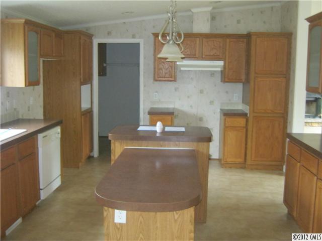 Property image 5 at 112 Castle Court, Kings Mountain, NC 28086