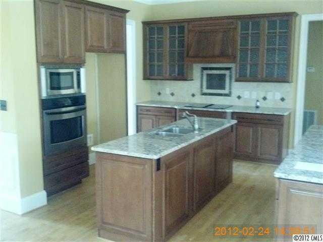 Property image 5 at 10515 Knox Avenue, Matthews, NC 28105