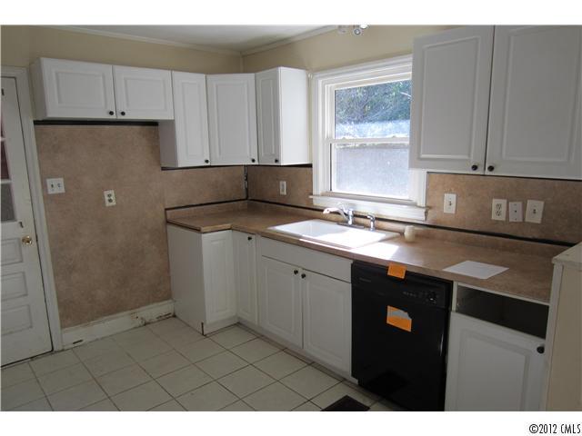 Property image 2 at 2543 Dalebrook Drive, Charlotte, NC 28216