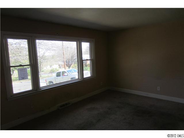 Property image 3 at 2543 Dalebrook Drive, Charlotte, NC 28216
