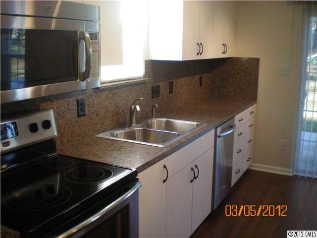 Property image 2 at 4010 Maple Shore Drive, Matthews, NC 28104