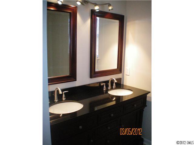 Property image 3 at 4010 Maple Shore Drive, Matthews, NC 28104