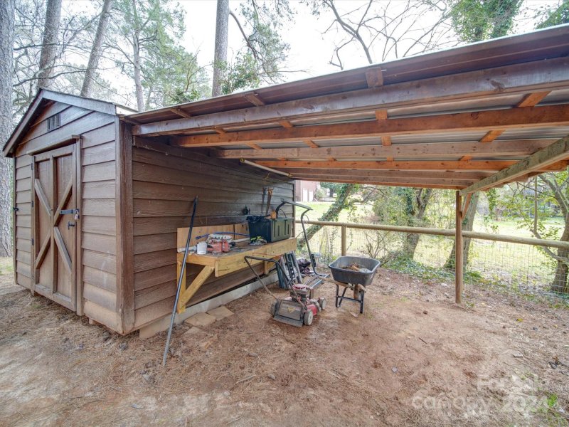 Property image 4 at 811 Gist Road, Rock Hill, SC 29732