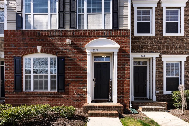 Property image 2 at 10714 Kemptown Square Square, Mint Hill, NC 28227