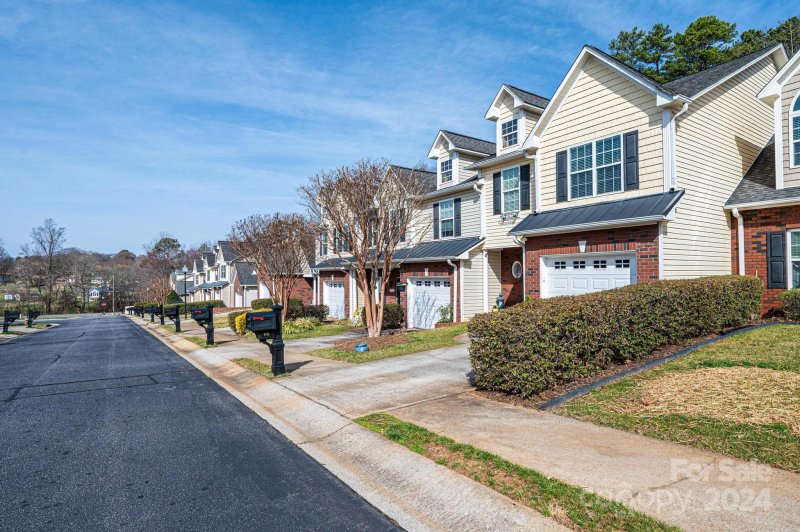 Property image 5 at 4732 Braxton Gate Lane, Hickory, NC 28602