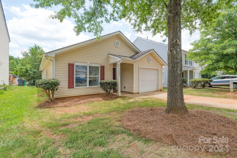 Property image 5 at 7504 Lady Liberty Lane, Charlotte, NC 28217