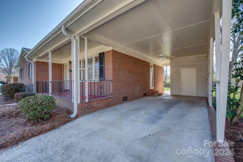 Property image 3 at 1017 Holly Drive, Gastonia, NC 28054