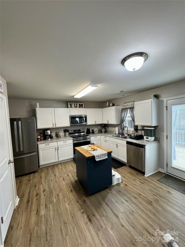 Property image 3 at 2212 Pinnacle View Drive, Kings Mountain, NC 28086