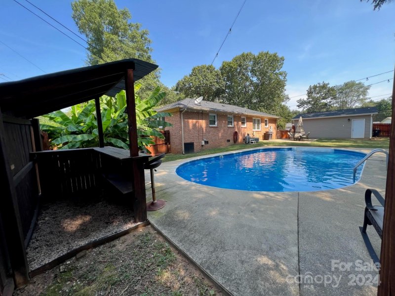 Property image 4 at 201 General Robert E Lee Street, Stanley, NC 28164