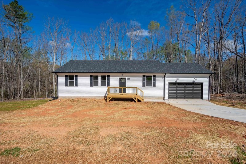 Property image 2 at 3964 Hoke Street, Claremont, NC 28610