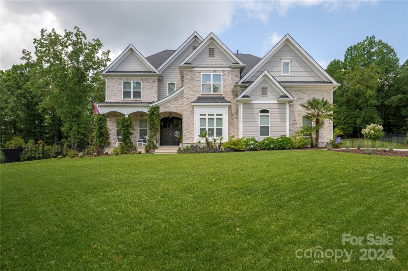 Property image 4 at 121 Leeward Shoals Lane, Mooresville, NC 28117