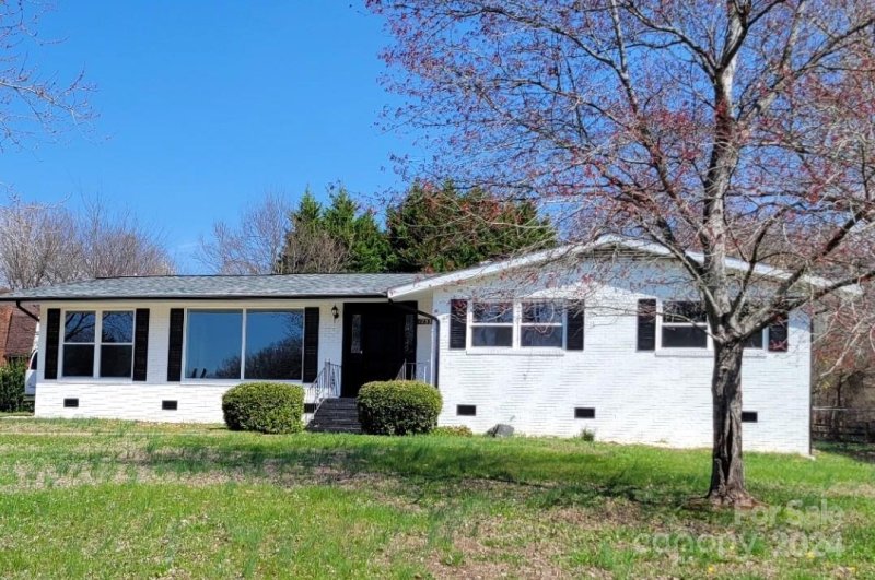 Property image 2 at 12330 Charing Grove Lane, Charlotte, NC 28273