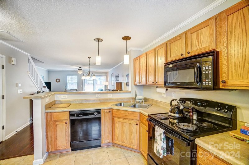 Property image 3 at 12414 Hennigan Place Lane, Charlotte, NC 28214