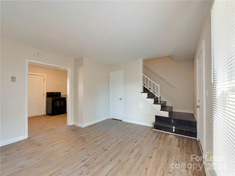 Property image 5 at 3616 Kentucky Avenue, Charlotte, NC 28216