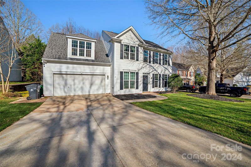 Property image 2 at 8031 Shiny Meadow Lane, Charlotte, NC 28215