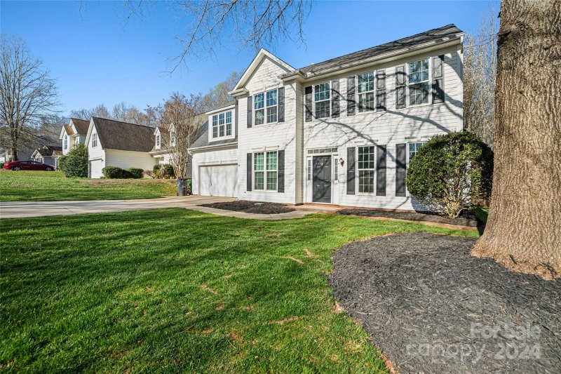 Property image 3 at 8031 Shiny Meadow Lane, Charlotte, NC 28215