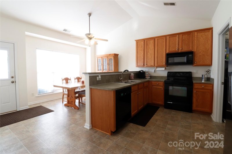 Property image 5 at 172 Riverfront Parkway, Mount Holly, NC 28120