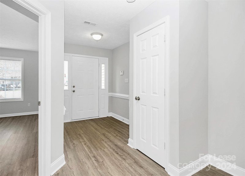 Property image 4 at 5644 Timbertop Lane, Charlotte, NC 28215