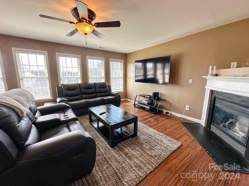 Property image 3 at 205 Ashton Bluff Circle, Mount Holly, NC 28120