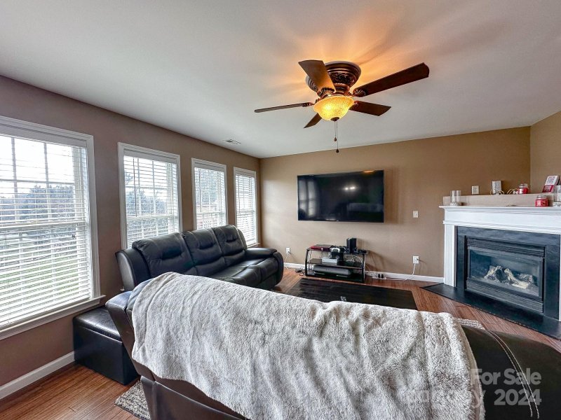 Property image 4 at 205 Ashton Bluff Circle, Mount Holly, NC 28120