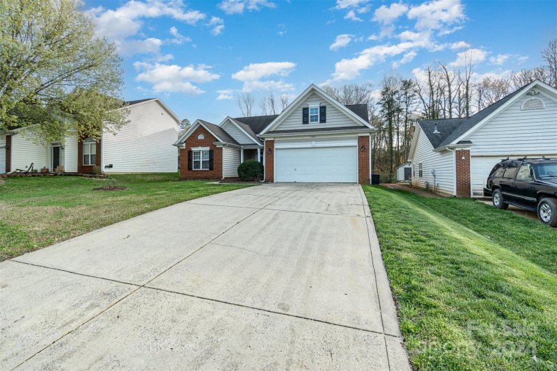 Property image 3 at 3805 Sipes Lane, Charlotte, NC 28269