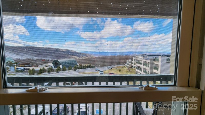 Property image 2 at 301 Pinnacle Inn Road, Beech Mountain, NC 28604