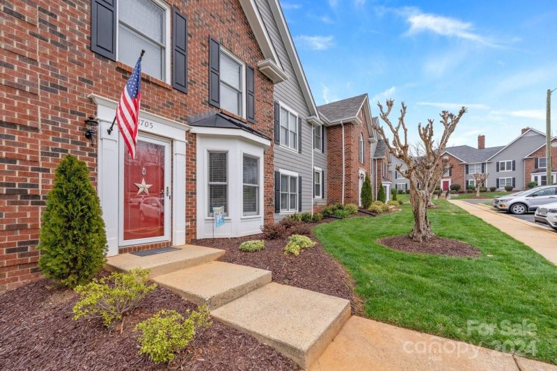 Property image 2 at 1705 Robinwood Road, Gastonia, NC 28054