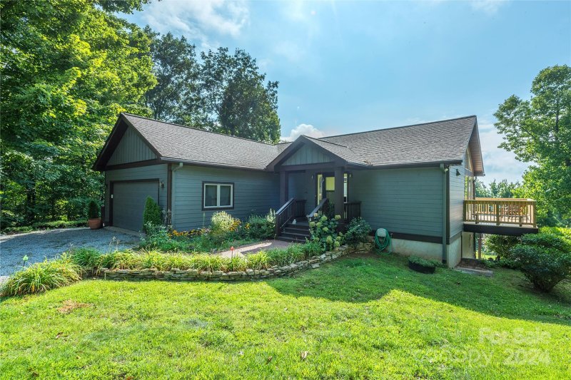 Property image 5 at 60 Songbird Court, Hendersonville, NC 28792