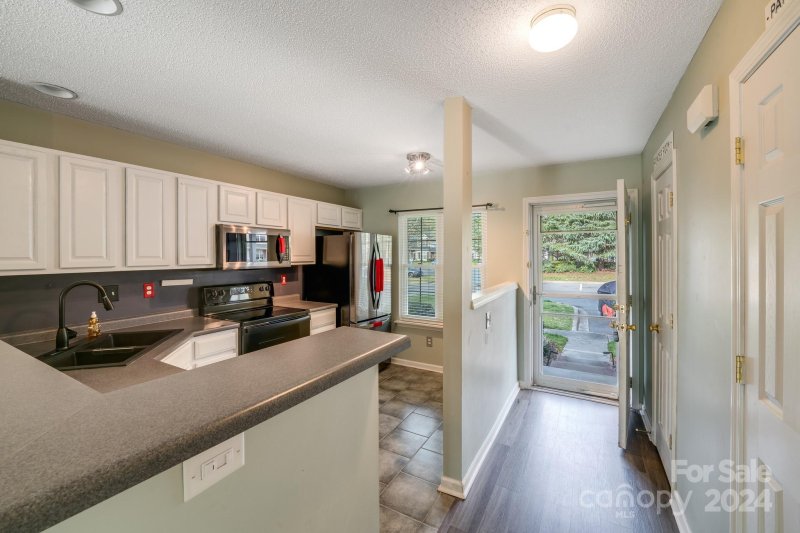 Property image 3 at 3028 Mayer House Court, Charlotte, NC 28214