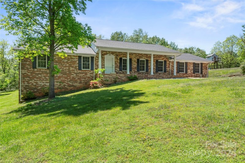 Property image 4 at 133 Windsong Court, Gastonia, NC 28056