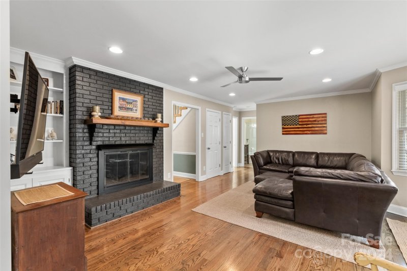 Property image 2 at 1898 Fairway Drive, Newton, NC 28658