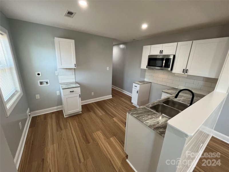 Property image 3 at 2518 Dundeen Street, Charlotte, NC 28216