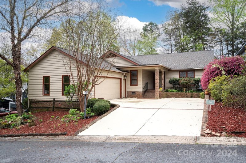Property image 2 at 16 Shipmaster Court, Clover, SC 29710