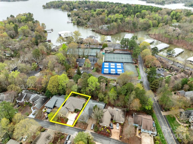 Property image 4 at 16 Shipmaster Court, Clover, SC 29710