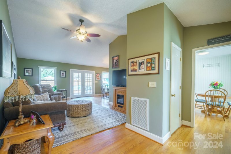 Property image 4 at 321 Elysian Drive, Mooresville, NC 28117