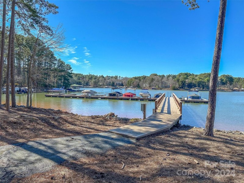 Property image 4 at 9185 Grayson Green Lane, Sherrills Ford, NC 28673