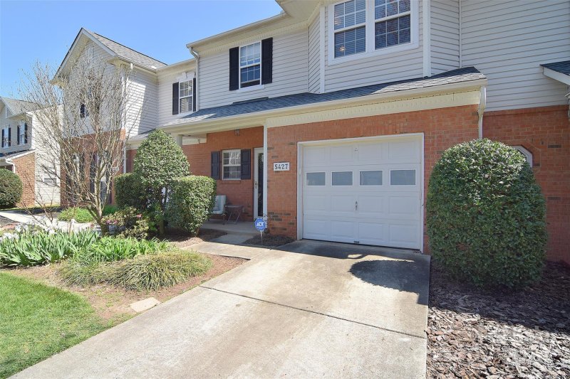 Property image 3 at 5427 Johnston Mill Court, Charlotte, NC 28269