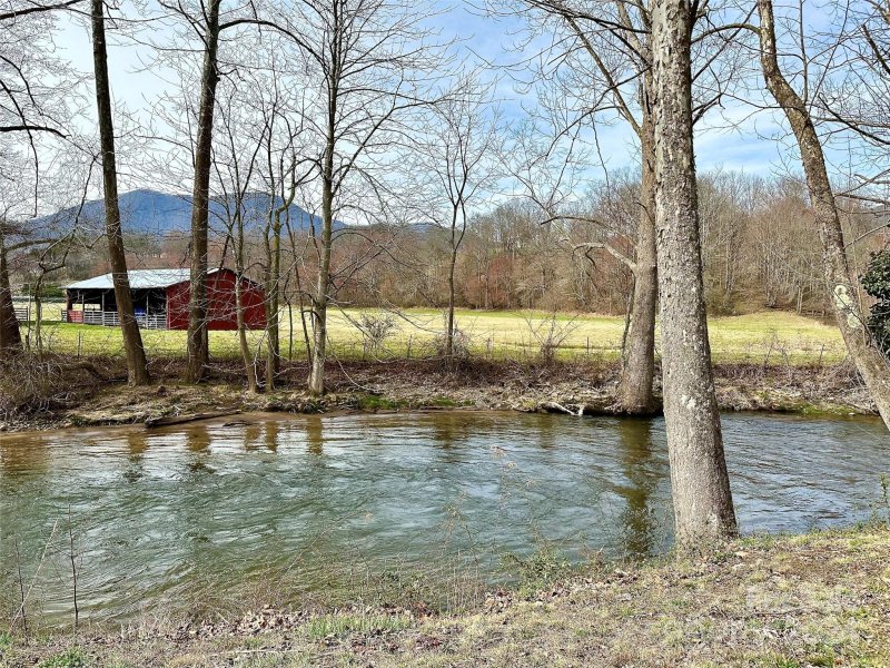 Property image 5 at 30 Aqua Vista Loop, Waynesville, NC 28785