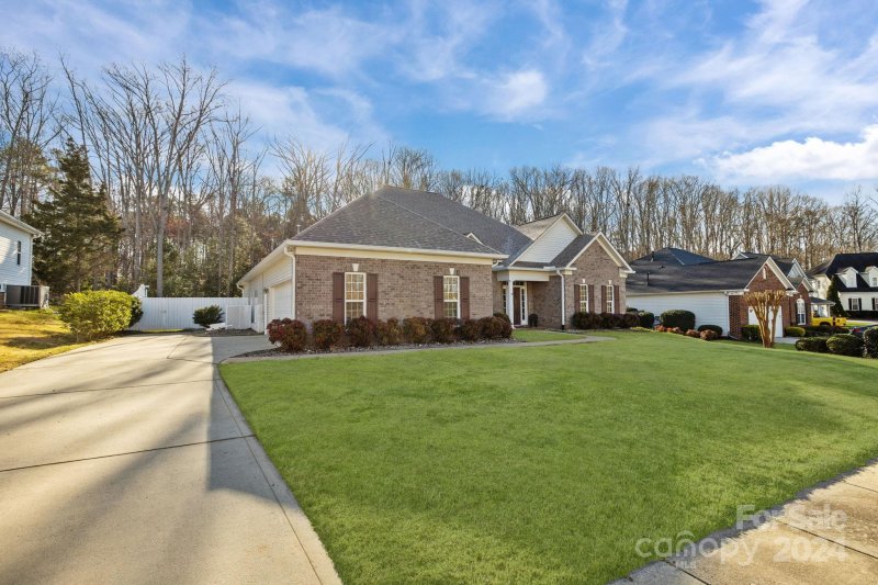 Property image 3 at 7733 Woodcrest Drive, Stanley, NC 28164