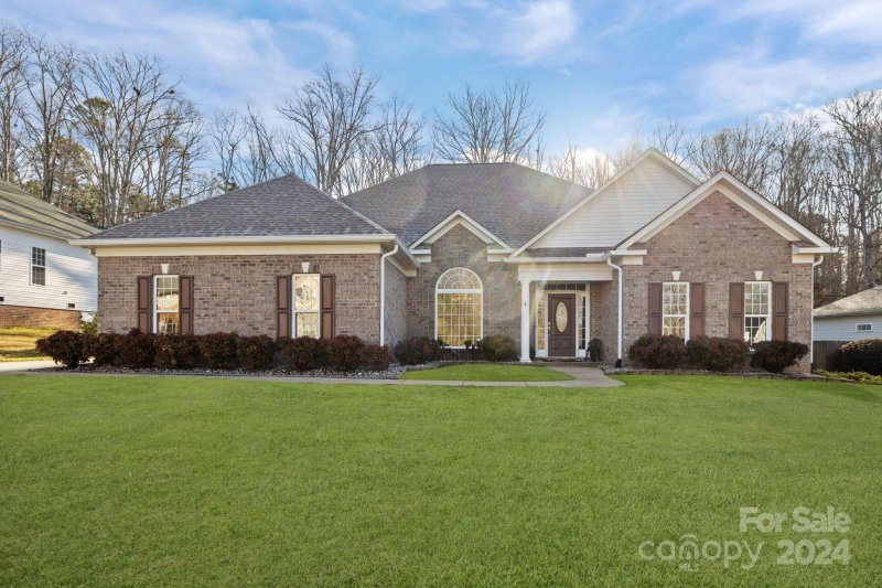 Property image 4 at 7733 Woodcrest Drive, Stanley, NC 28164