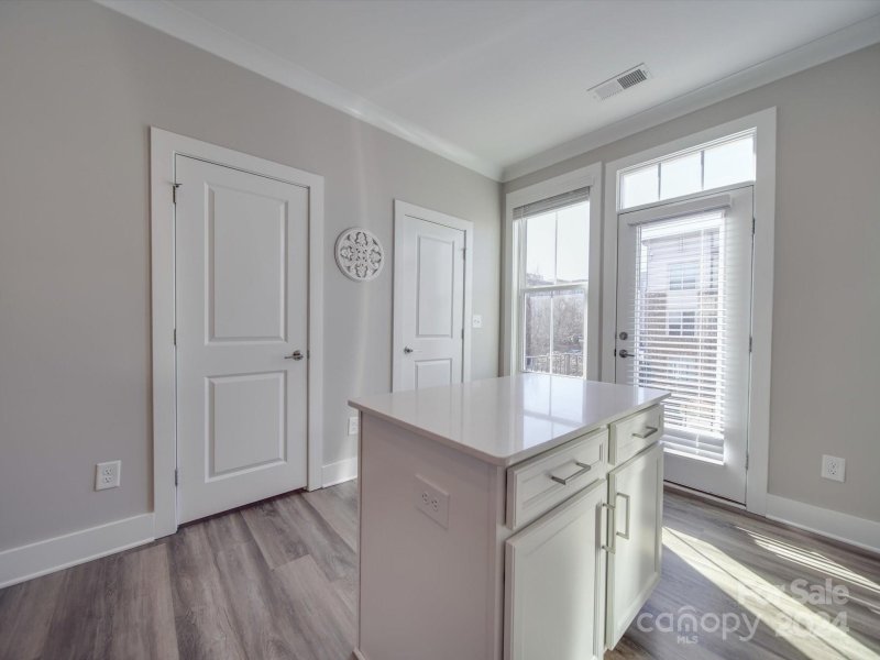 Property image 3 at 757 Seigle Point Drive, Charlotte, NC 28204