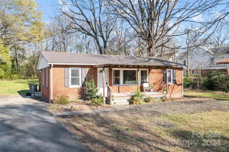 Property image 3 at 2011 Carolina Avenue, Kannapolis, NC 28083